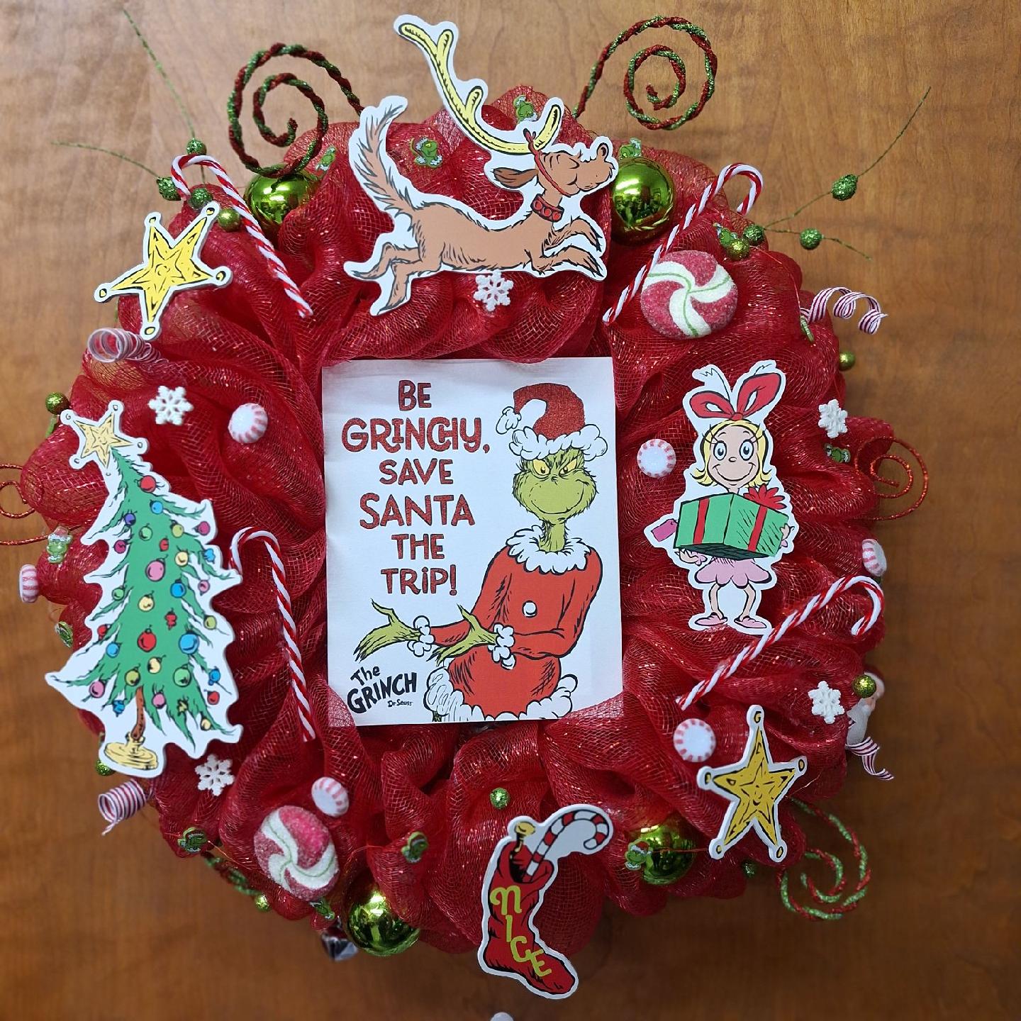18 inch Grinch Wreath, decorative mesh on wire frame with lights